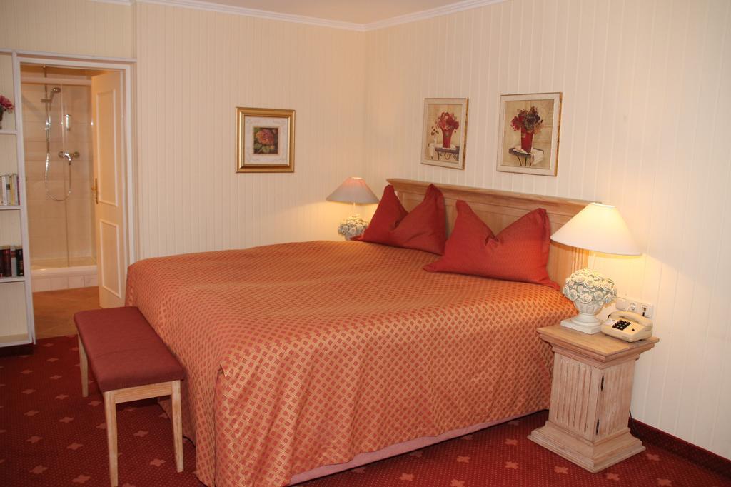 Romantik im Hotel Villa Röhl Timmendorfer Strand Rum bild
